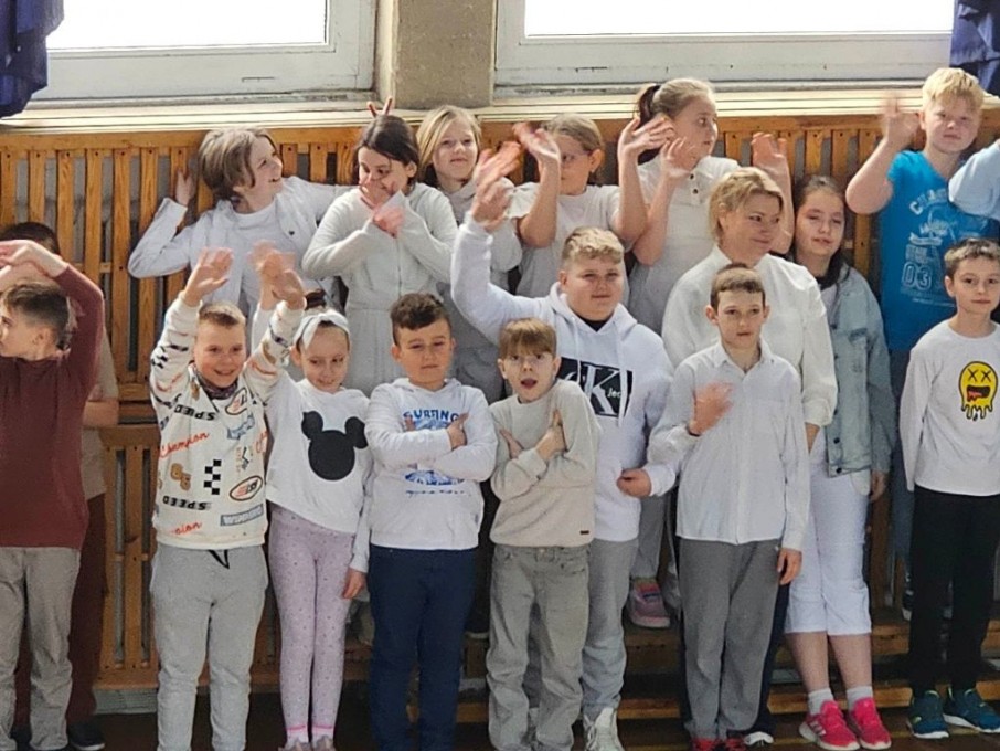 received_233556825753573