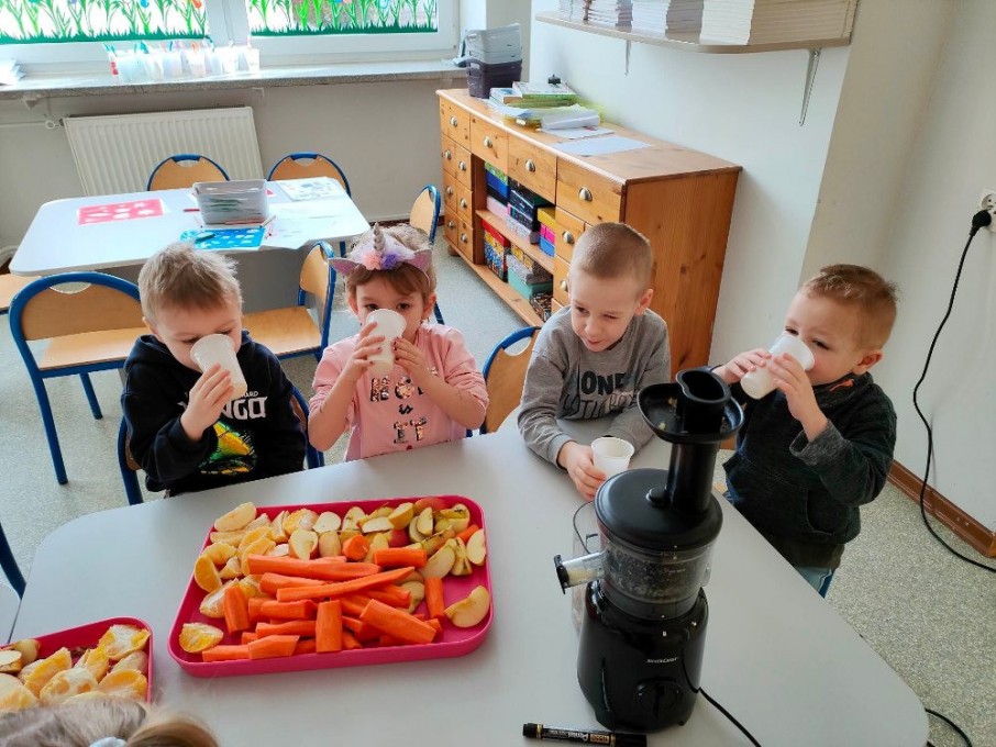 received_906713280656834