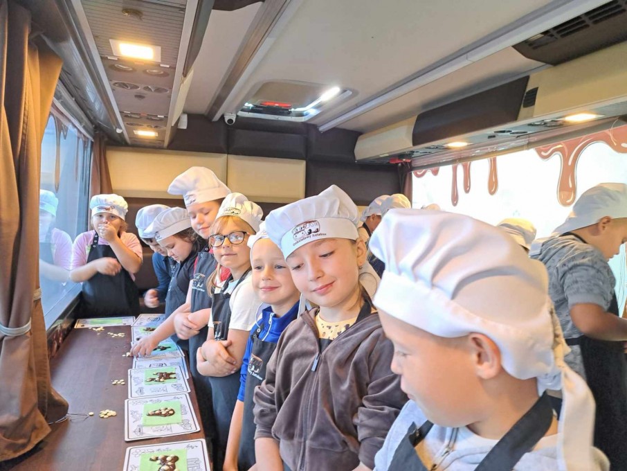 received_1350198485874257