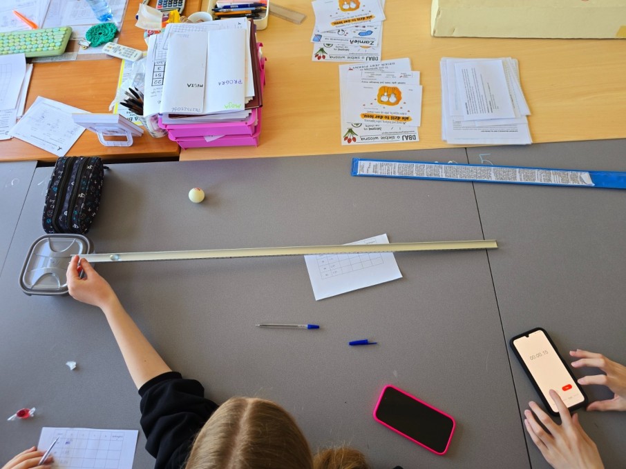 Badanie ruchu jednostajnie przyspiszonego (3)